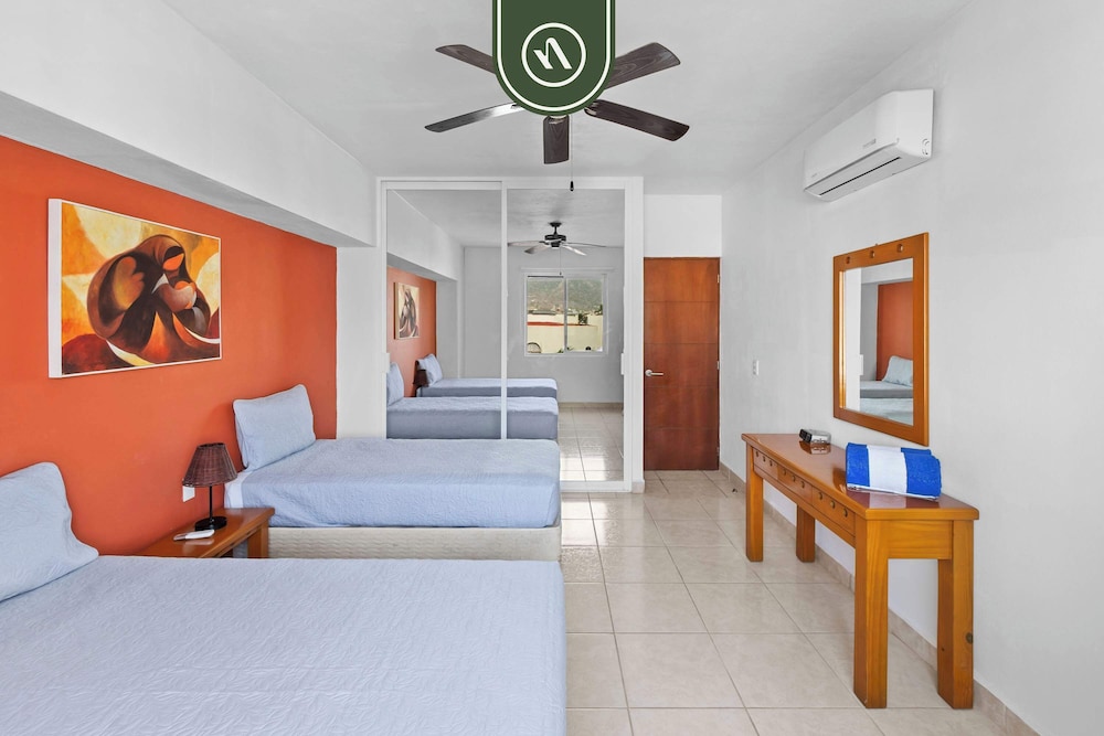 Mexican 2 BR Condo in Hotel Zone - Near the Beach