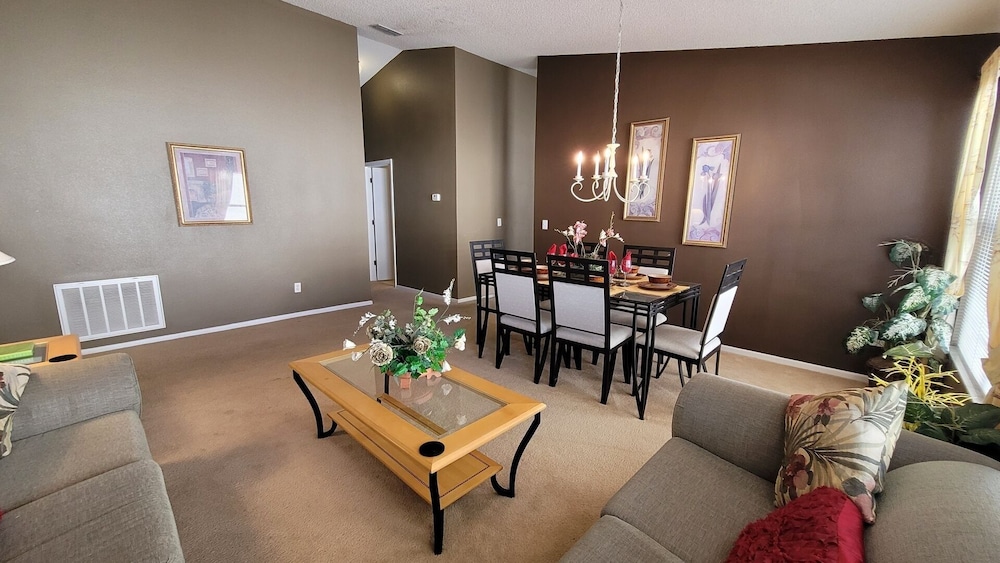 HL740BD 4 Bedroom Villa in Hampton Lakes 4 Home