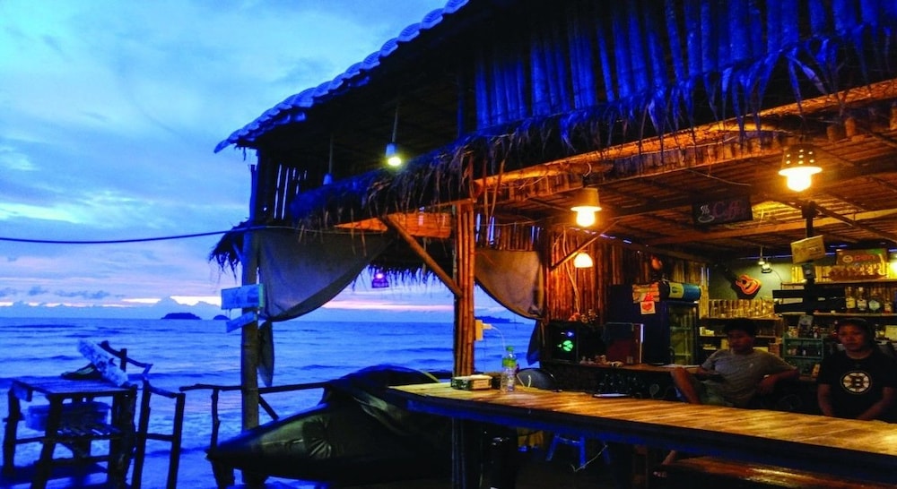 Kohchang 7 seaview bungalow