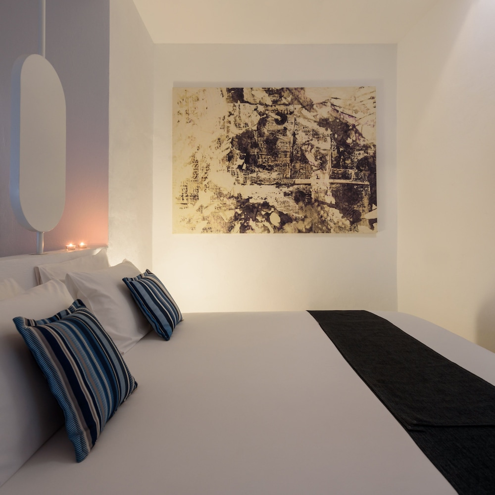 Muses Cycladic Suites view 2