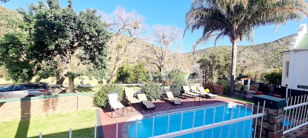Old Mill Lodge, Working Ostrich Farm & Restaurant, Oudtshoorn