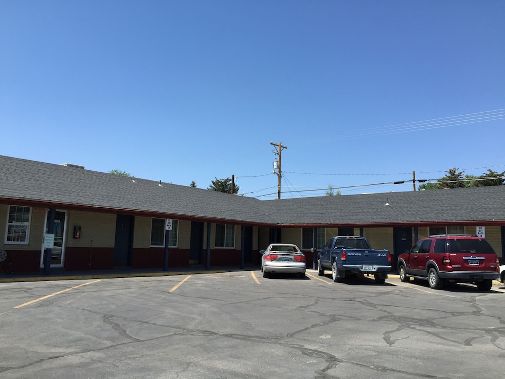 Travelers Motel