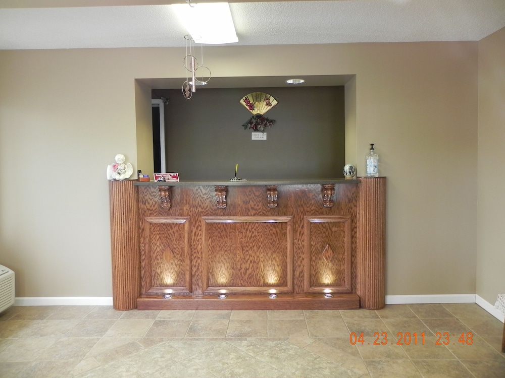 Relax Inn & Suites