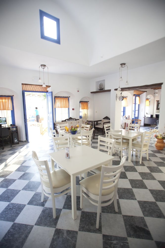 Naxian Queen Luxury Villas & Suites
