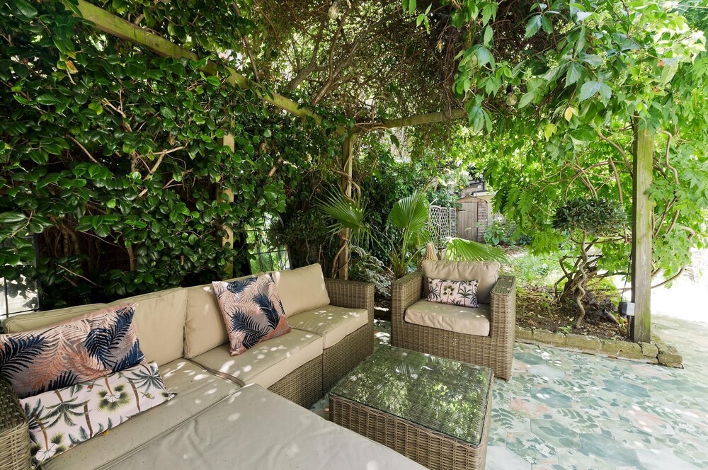 outdoor bbq area