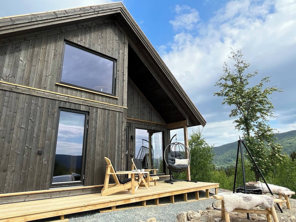 Hiking, Ski Resort, Local Shuttle bus Oslo Airport