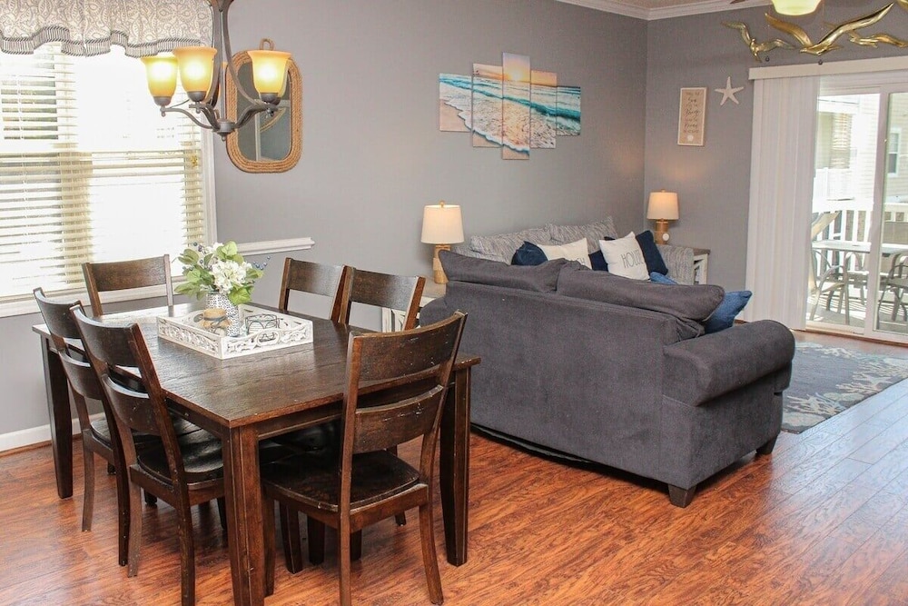 Heatherstone 1063 2 Bedroom Condo
