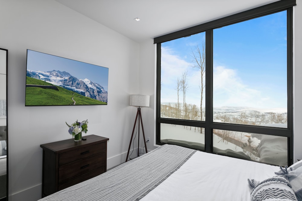 Argent at Deer Valley Resort - Three Bedroom Deluxe #103 3 Condo