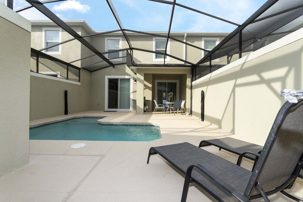 4br/3ba Private Pool Storey Lake Resort Best Location Near Disney!