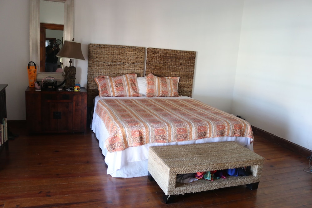 Mohagany House