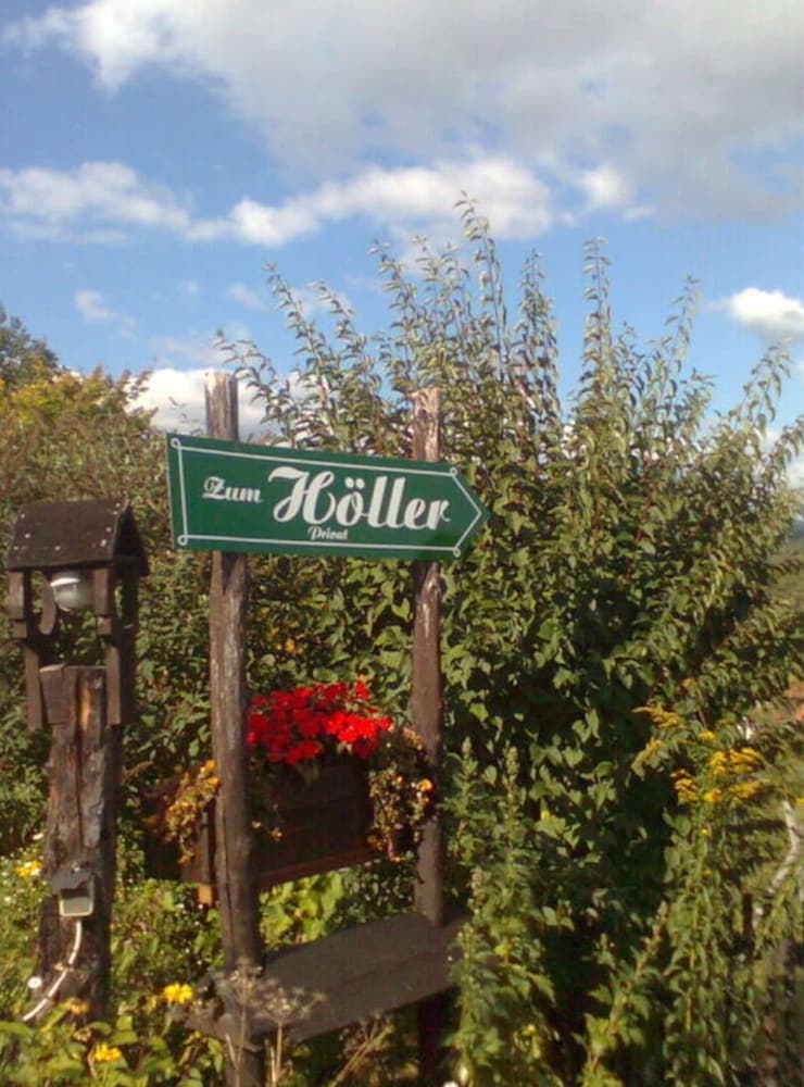 The Holler Comfortable Holiday Residence