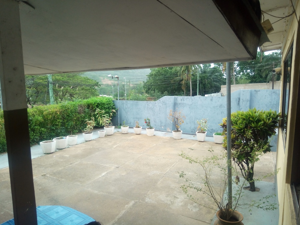 Zito Guest Inn