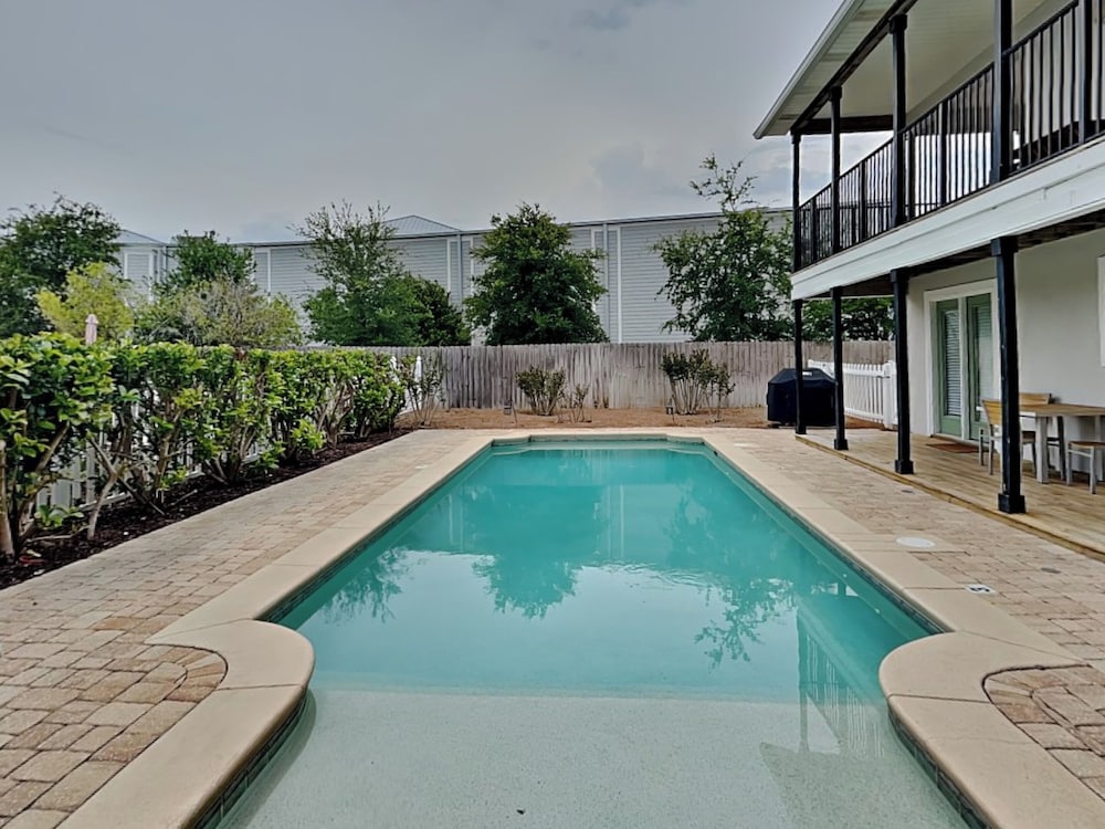 Serenity Cottage by Southern Vacation Rentals