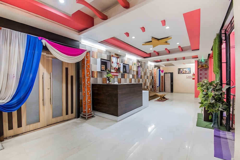 HOTEL PRADHAN INN