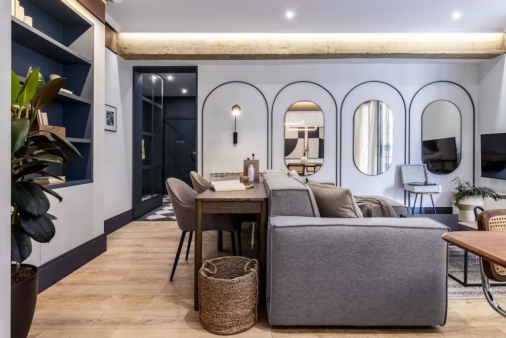 Coquesa - 2 Bedrooms and Terrace in Lista