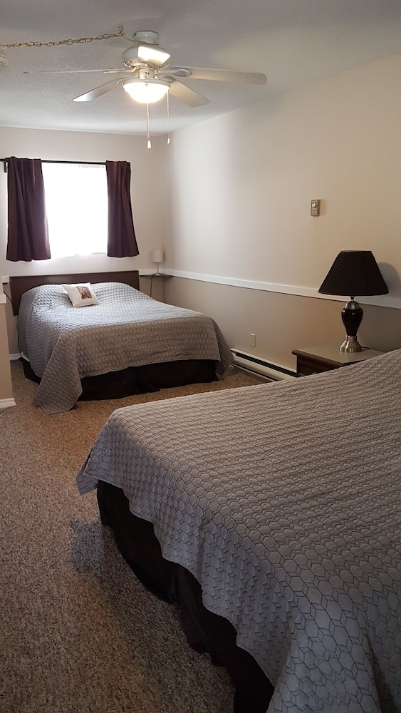 Rivermount Motel Campground and RV Park