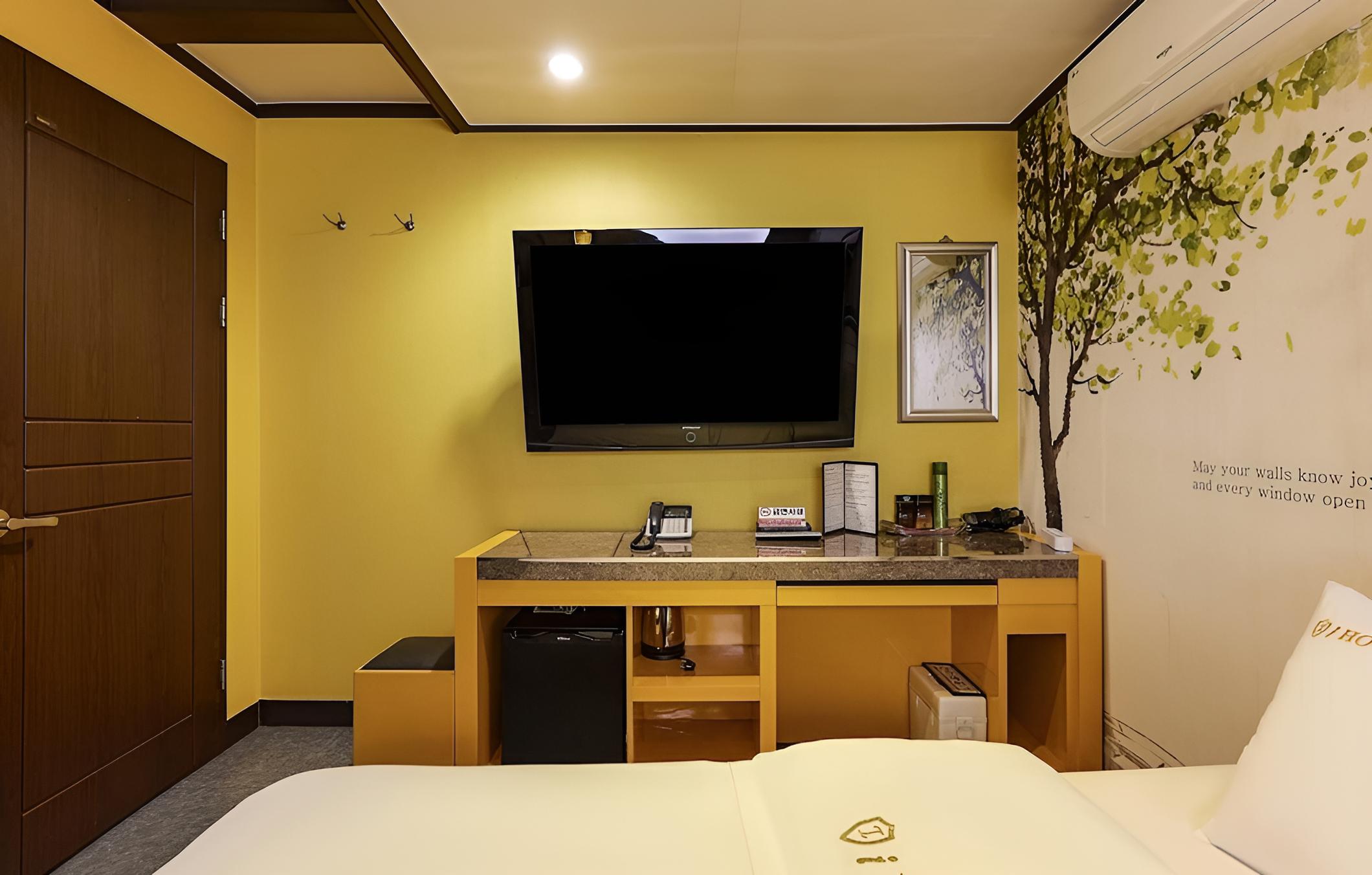 Chuncheon Aye Hotel view 3