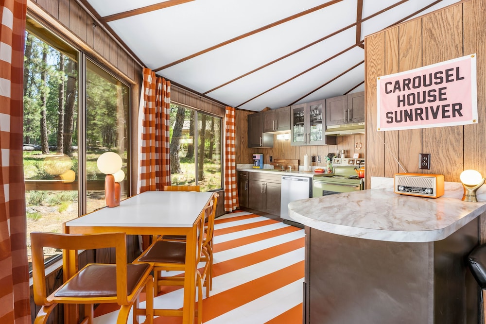 Carousel House 2 Bedroom Home