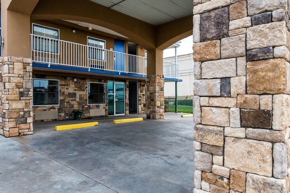 Econo Lodge Mineral Wells