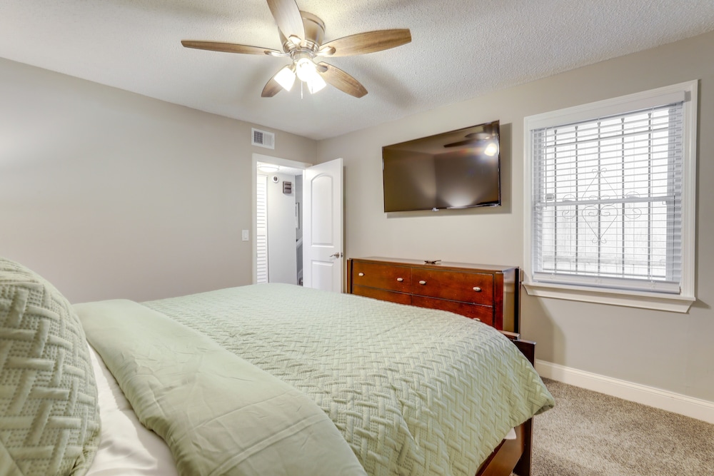 2-story Decatur Condo, Close to Downtown Atlanta!, photo 18