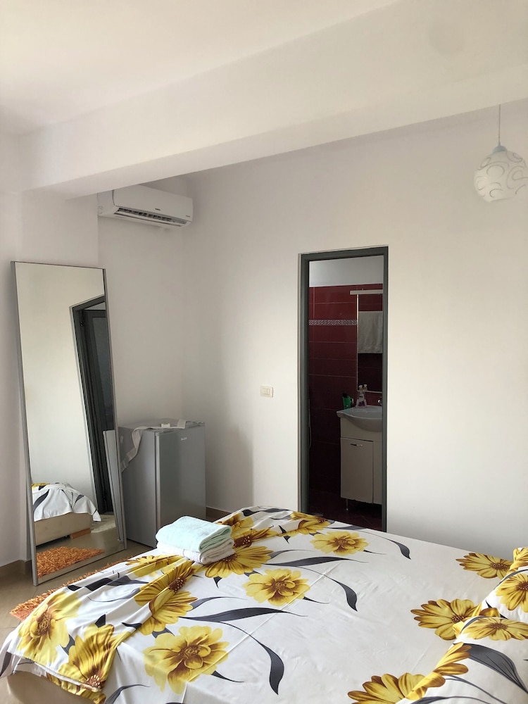 Monas Guesthouse