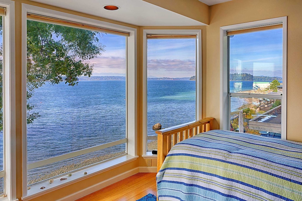 Four Stone Beach House