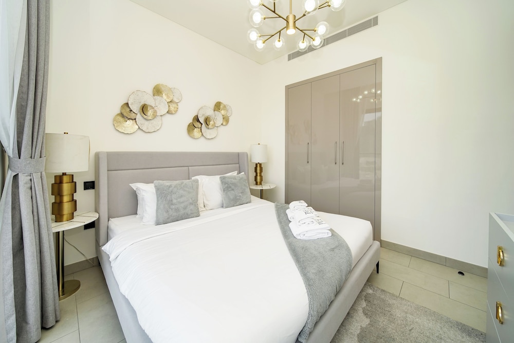 PVH - Tranquil 1BR - Sobha Waves