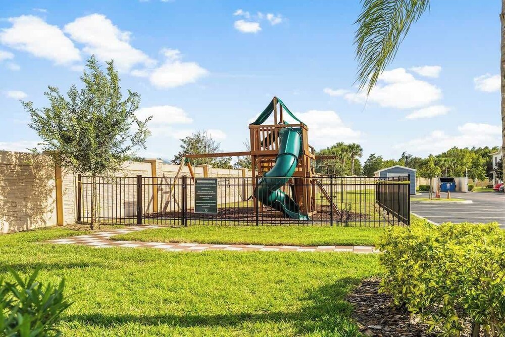 Family Getaway, 4BR Home Near Disney