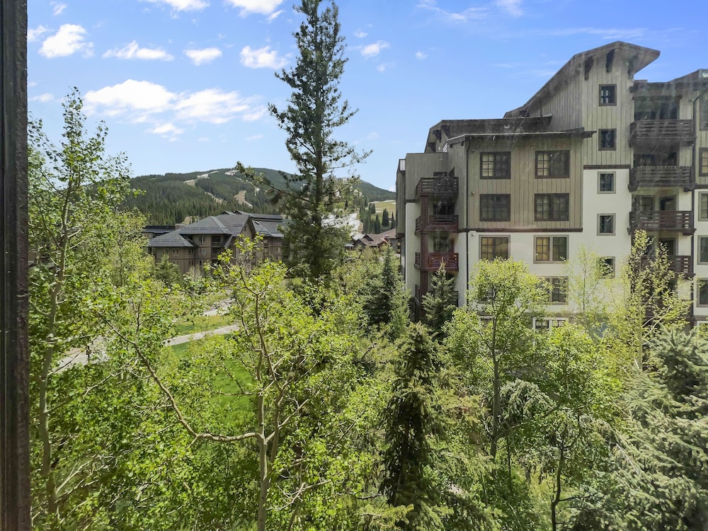 SkyRun Copper Mountain Resort Vacation Lodging
