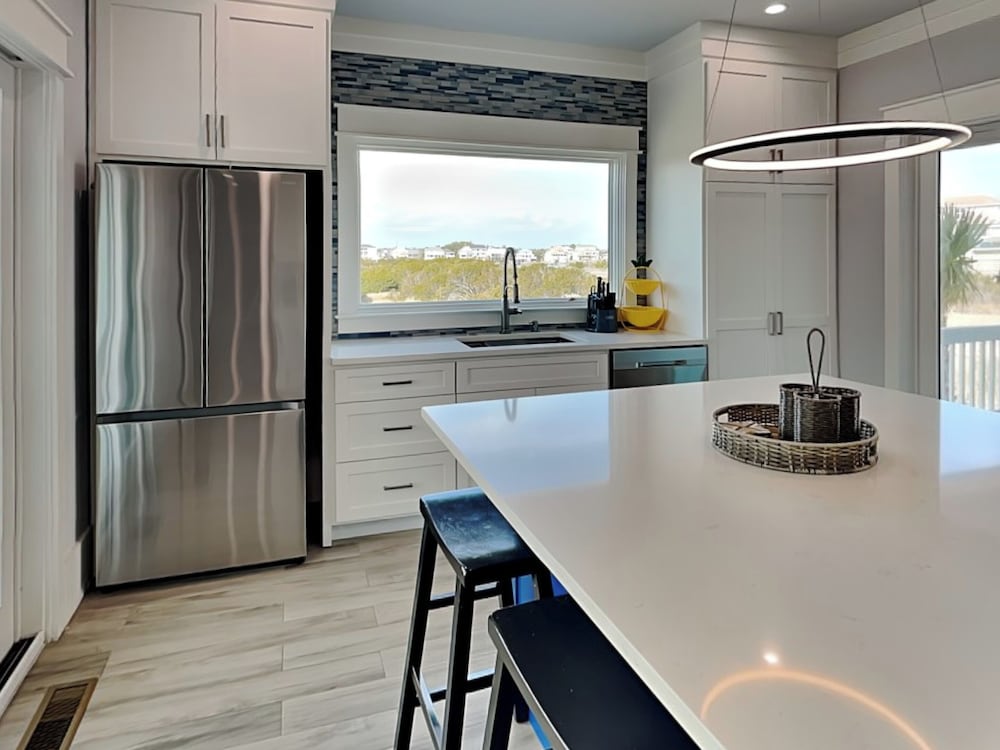 Dune Our Thing by Topsail Realty