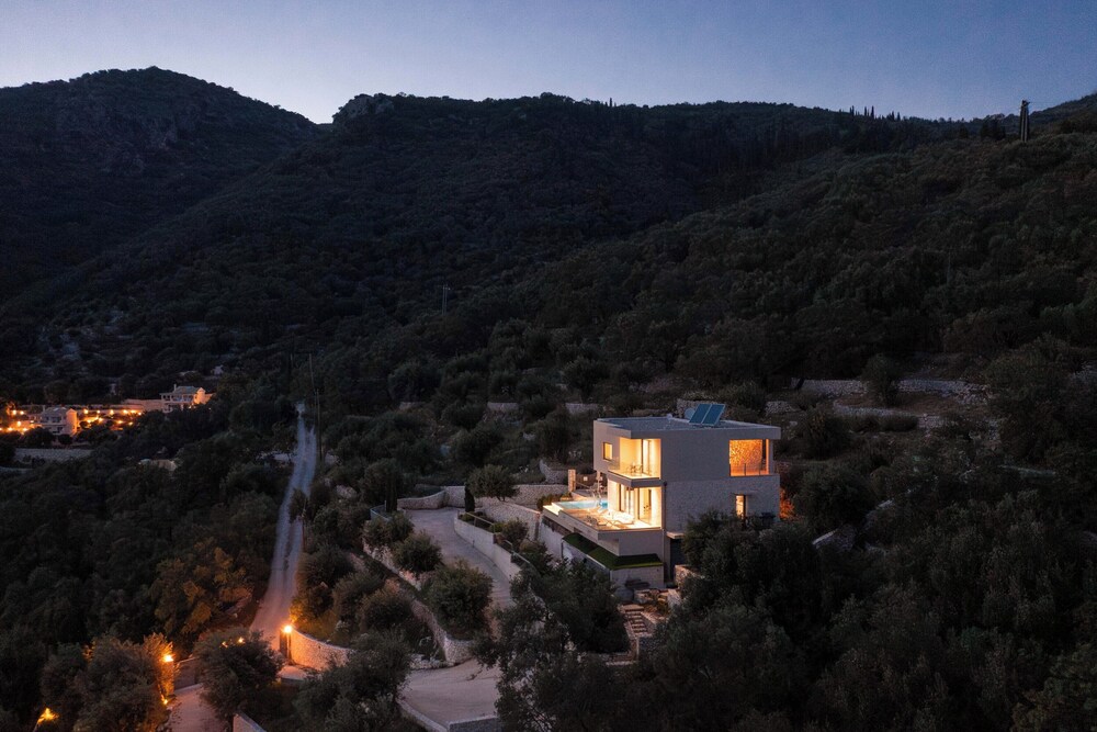 Villa Ouranos by WhiteDream Villas