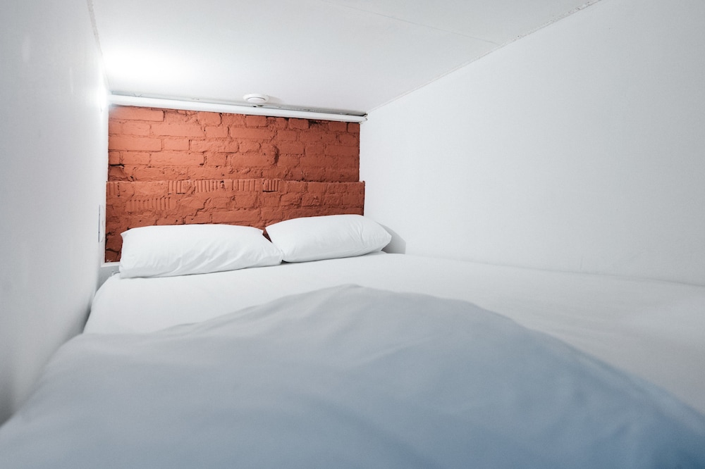 Keds Hostel & Coffee house