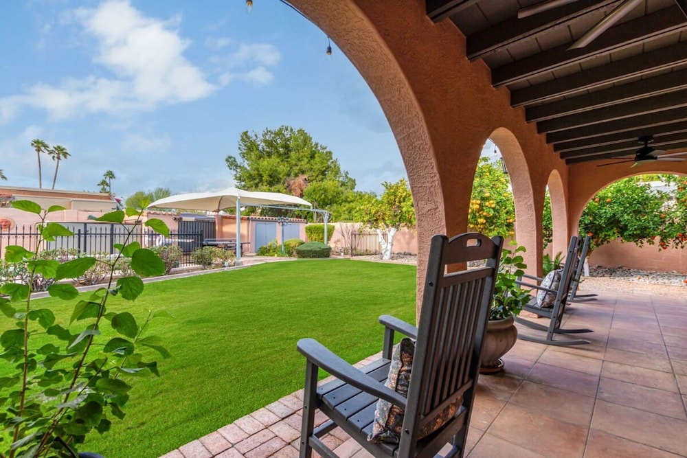 Historic Desert Rose Estate Pool Sauna Sleeps 12