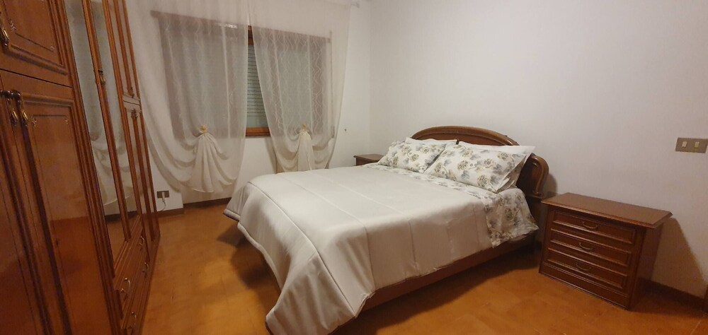 Room in B&B - Comfortable Room With Spacious Kitchen - Suite Colosseo