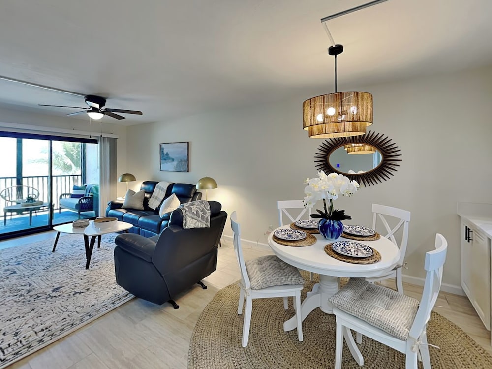 Seaside 3 by Distinctive Beach Rentals