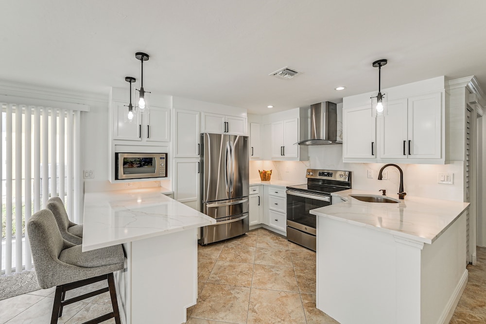 1 Mi to Beach: Naples Home w/ Pool & Fire Pit