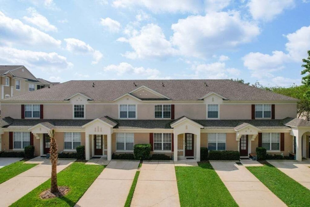 3br Townhome W/pool In Windsor Palms Resort 3 Bedroom Townhouse