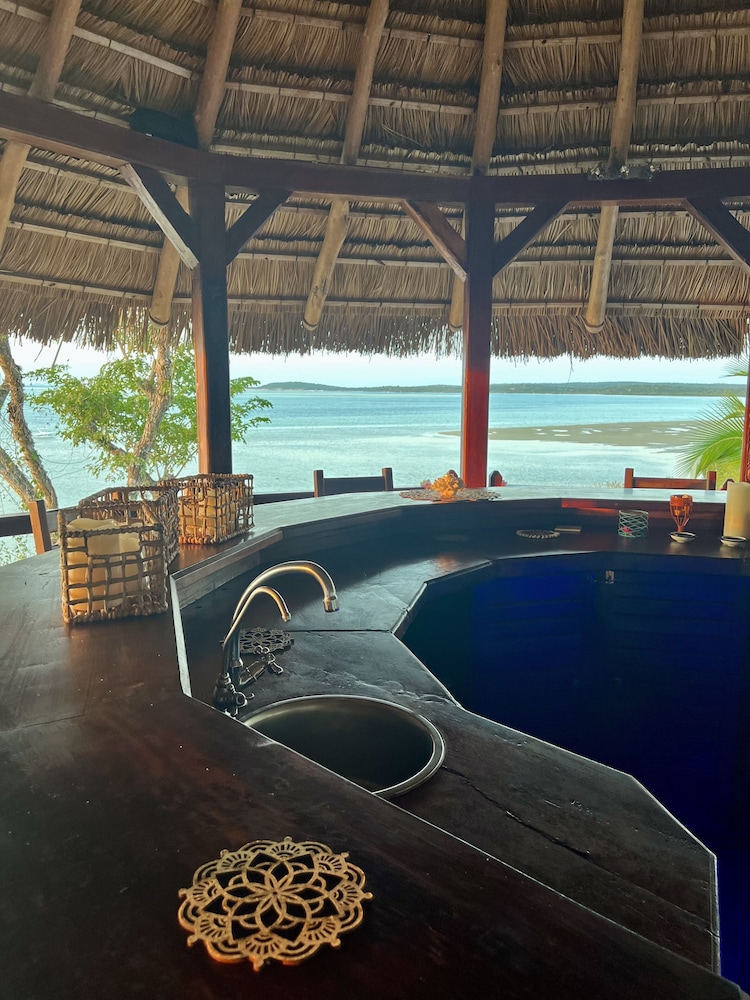 Moyeni Lodge