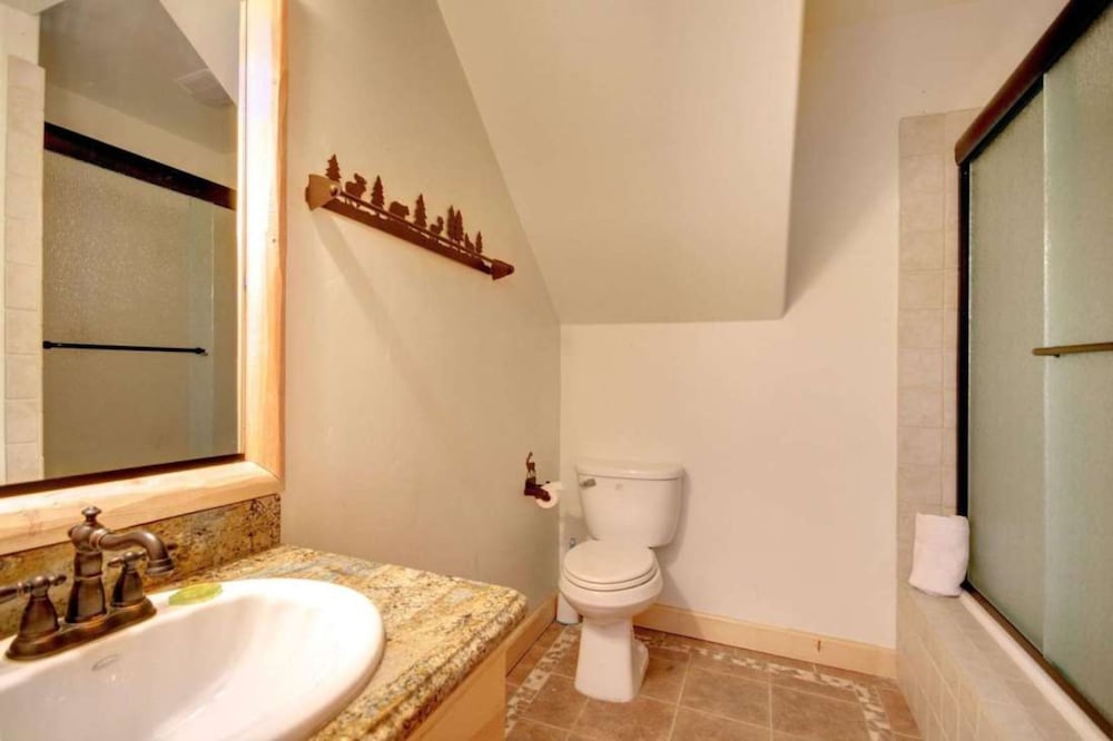 Starlight Retreat by Avantstay Gorgeous Log Style Home w Incredible Views