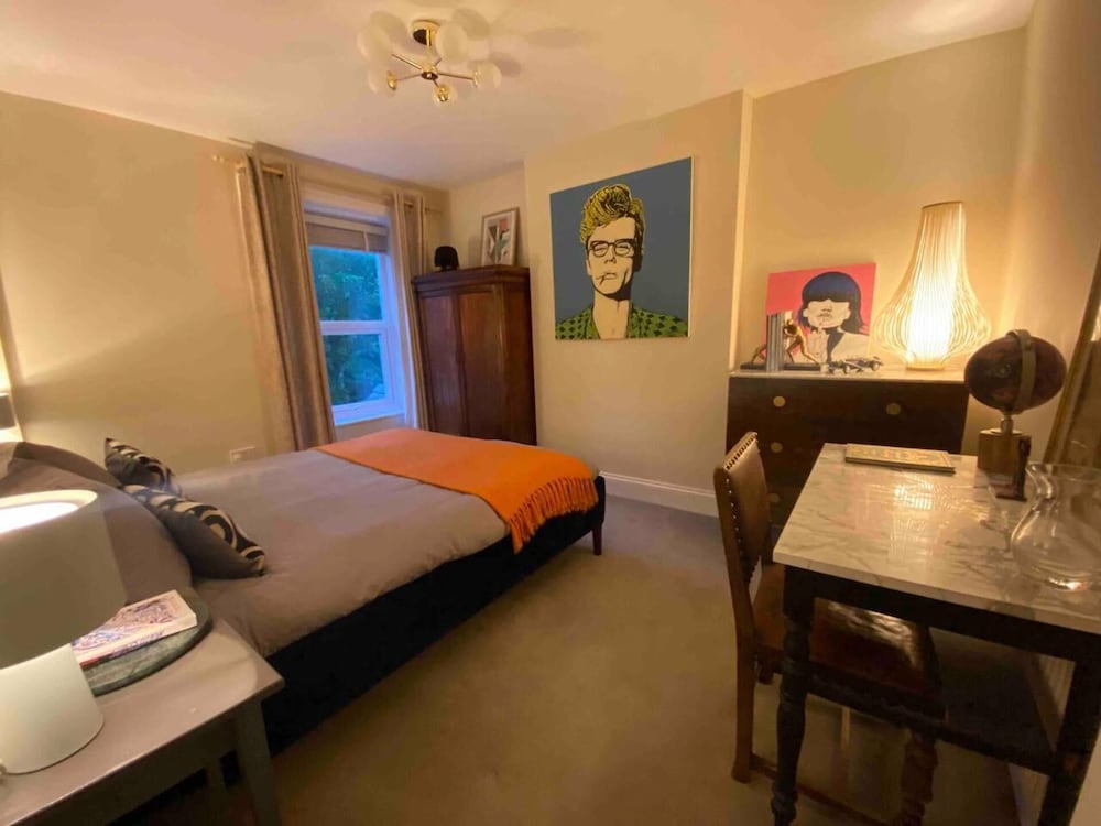 4 Bedroom Victorian Townhouse With Sea Views view 4