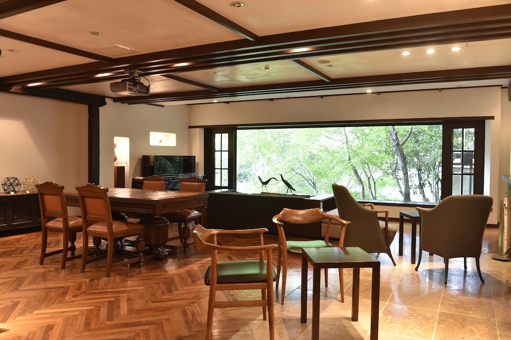 meeting & event spaces
