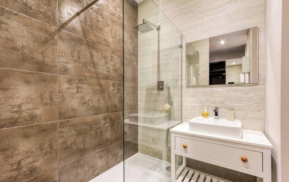 Central Msida Apartment Workspace Wi-fi A C