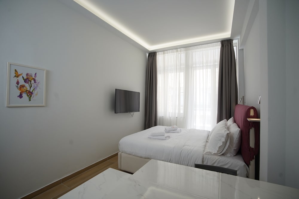 Tip Top Suites