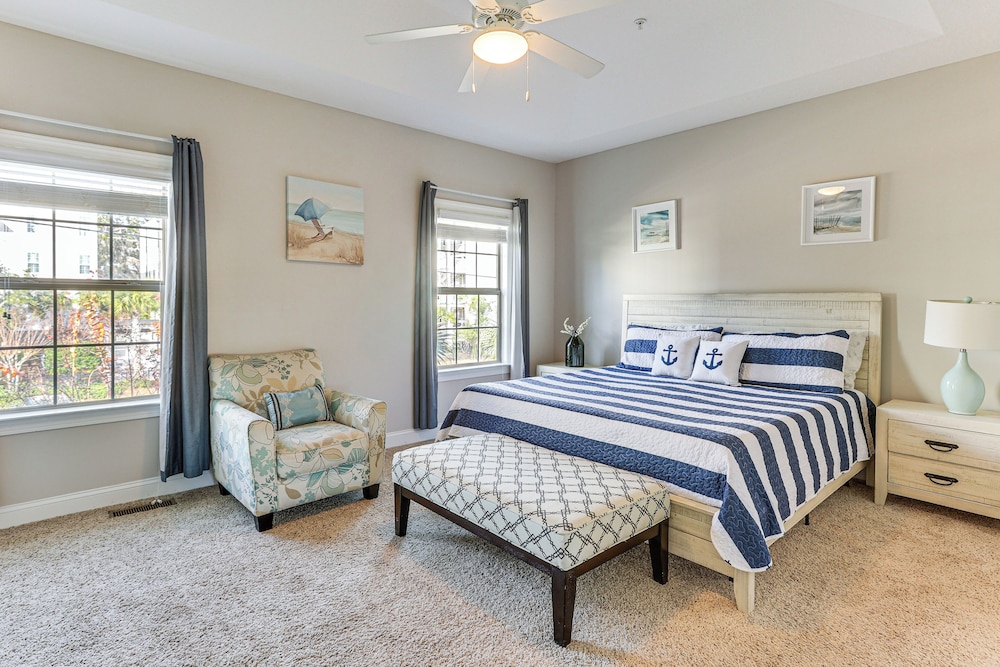3 Mi to Pier Village: Dog-friendly St Simons Home!