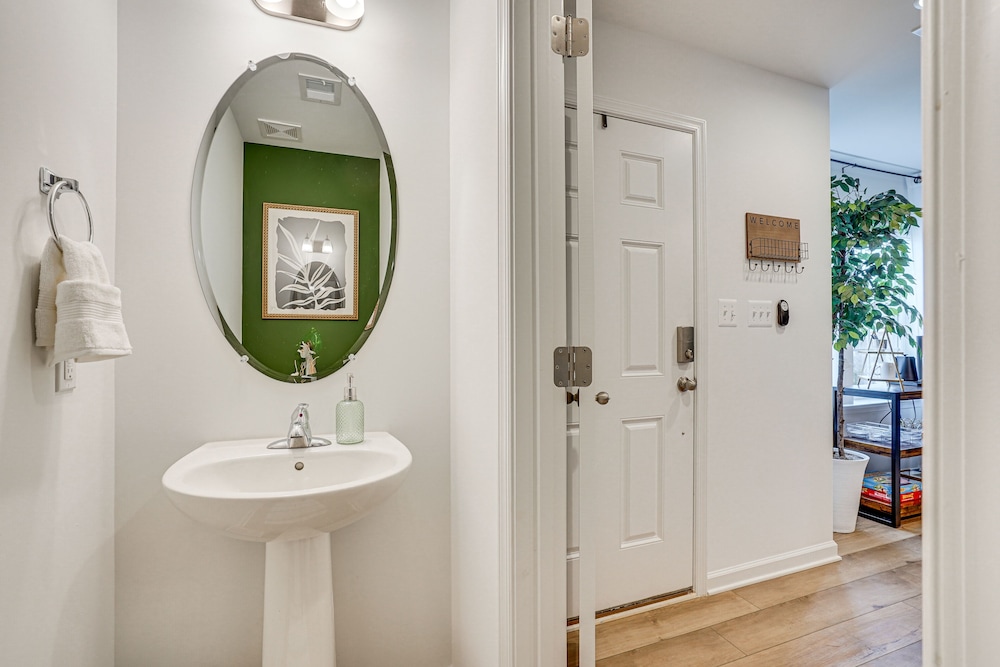 Charles Town Townhome: 9 Mi to Harpers Ferry - Property Image 6