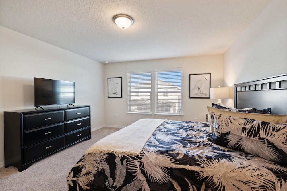 Windsor Cay Resort 5 Bedroom Townhome with Pool 5 Townhouse