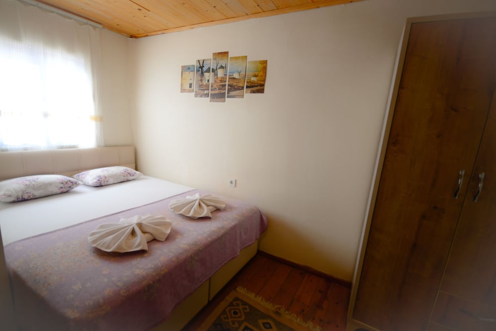 Ayvalik Moda Pansiyon - Image 76