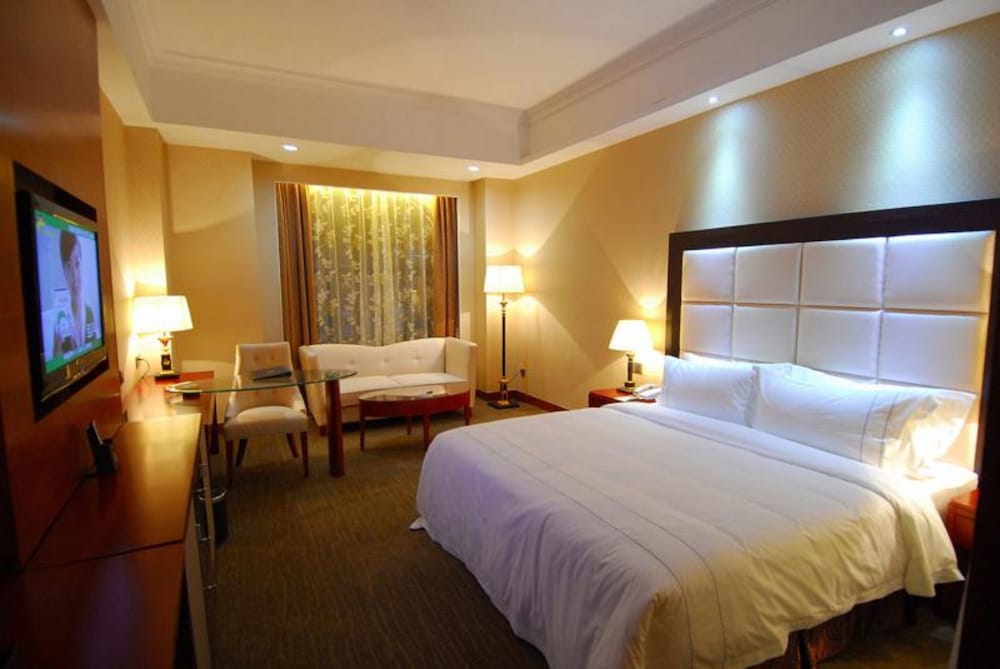 Baoyue Hotel