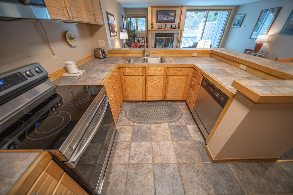 Liftside 20B view 5