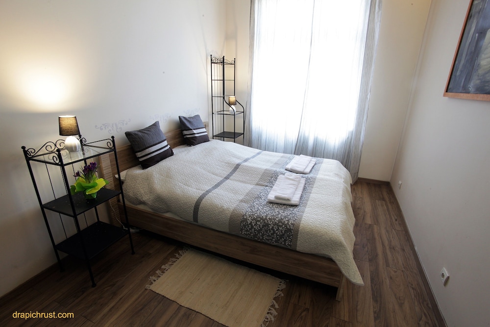 Apartments Dunin